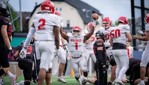 Vikings shock Black Knights, move on to Semis